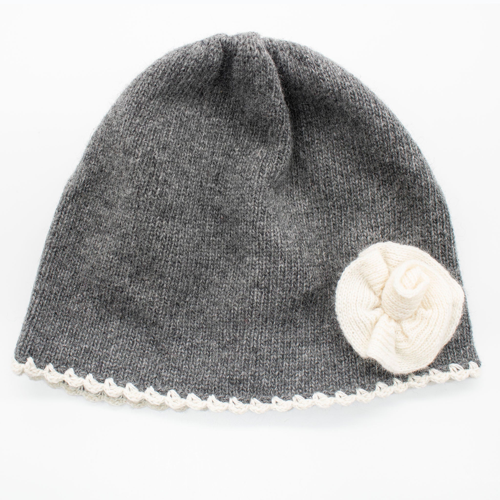 KIDS HAT WITH CONTRAST FLOWER